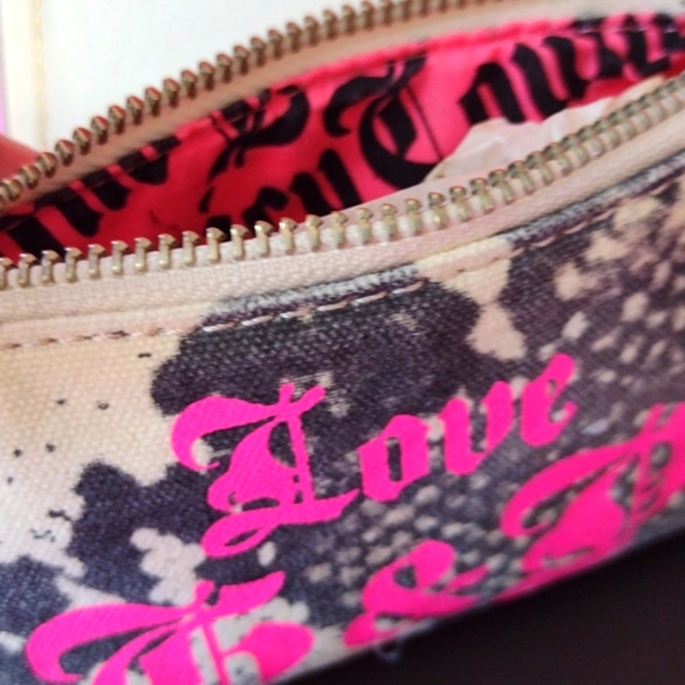 JC ๐ LOVE ๐ Born in the Glamorous USA Clutch & Huge Pink Enamel ๐๏ธ Ring NWT - Picture 9 of 9